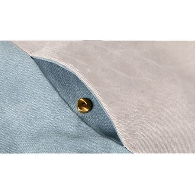 स्पोर्ट्स जिम बैग आउटडोर स्पोर्ट्स बैग ब्लैक विथ ऑरेंज एक्सेंट्स वाटर रेसिस्टेंट मटेरियल हाइकिंग कैंपिंग और जिम के लिए उपयुक्त